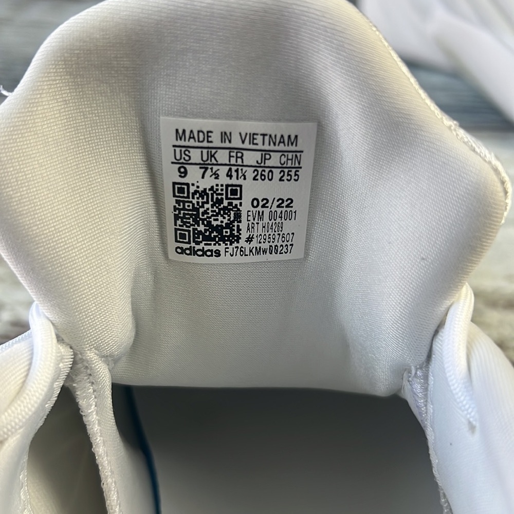Adidas Originals Ozelia Casual Sneakers FTW White/ FTW White/CRY White Women’s 9 - Picture 7 of 8